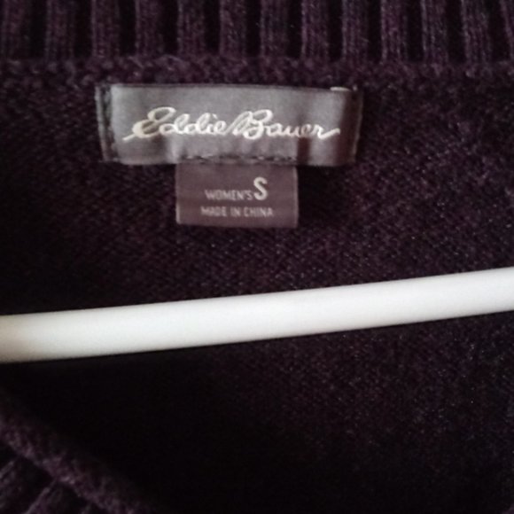Eddie Bauer V neck pullover, purple, size small - Picture 3 of 3